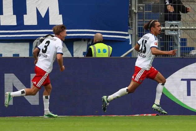 10.10.2026, xrekx, Fussball 1.Bundesliga, TSG 1899 Hoffenheim - Hamburger SV v.l. Torjubel nach dem Tor zum celebrating the goal celebrate 0:1 durch Yussuf Poulsen (Hamburger SV) (DFL DFB REGULATIONS PROHIBIT ANY USE OF PHOTOGRAPHS as IMAGE SEQUENCES and or QUASI-VIDEO) Sinsheim