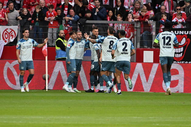 10.10.2026, xsltx, Fussball 1.Bundesliga, FSV Mainz 05 - Bayer 04 Leverkusen v.l. Torjubel nach dem Tor zum celebrating the goal celebrate 0:2 durch Patrik Schick (Bayer 04 Leverkusen) (DFL DFB REGULATIONS PROHIBIT ANY USE OF PHOTOGRAPHS as IMAGE SEQUENCES and or QUASI-VIDEO) Mainz