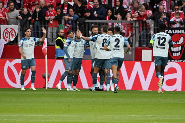 10.10.2026, xsltx, Fussball 1.Bundesliga, FSV Mainz 05 - Bayer 04 Leverkusen v.l. Torjubel nach dem Tor zum celebrating the goal celebrate 0:2 durch Patrik Schick (Bayer 04 Leverkusen) (DFL DFB REGULATIONS PROHIBIT ANY USE OF PHOTOGRAPHS as IMAGE SEQUENCES and or QUASI-VIDEO) Mainz