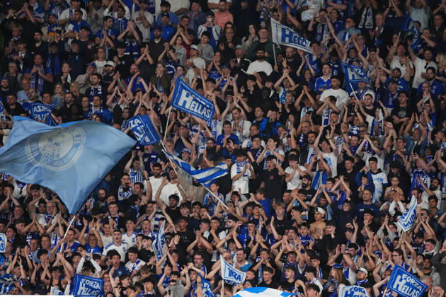 AUSTRALIA CUP SOUTH MELBOURNE VICTORY, South Melbourne FC supporters in the crowd during the Australia Cup final match between South Melbourne FC and Melbourne Victory FC at AAMI Park in Melbourne, Saturday, October 10, 2026. ( NO ARCHIVING, EDITORIAL USE ONLY MELBOURNE VICTORIA Australia Copyright: xSCOTTxBARBOURx 20261011133727173892
