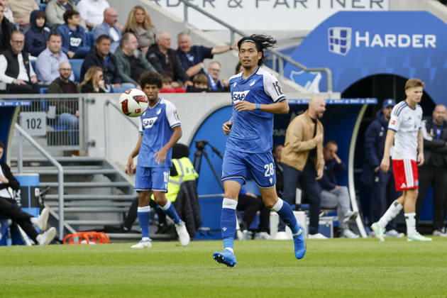 Koki Machida (TSG Hoffenheim, 28) am Ball , Deutschland, Fussball, 1. Bundesliga, 5.Spieltag, 2026 2027, TSG Hoffenheim vs. Hamburger SV, 10.10.2026, Sinsheim SNP Arena Deutschland Copyright: xGrantxHubbsx