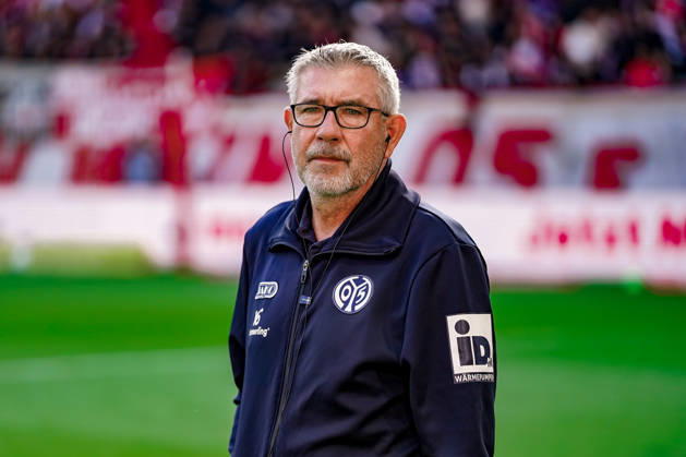 Deutschland: Fussball Saison 2026 2027 , 1. Bundesliga , 5. Spieltag , 1. FSV Mainz 05 vs. Bayer 04 Leverkusen - MEWA-Arena (Mainz) : Urs Fischer (Trainer, 1. FSV Mainz 05) Portraitfoto, Portrait, Einzelaufnahme, Porträt, Mimik, Gesichtsausdruck Mainz MEWA-Arena Deutschland Germany Copyright: xBennetxLongx