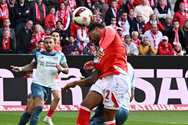 10.10.2026, xsltx, Fussball 1.Bundesliga, FSV Mainz 05 - Bayer 04 Leverkusen v.l. Philipp Mwene (FSV Mainz 05) (DFL DFB REGULATIONS PROHIBIT ANY USE OF PHOTOGRAPHS as IMAGE SEQUENCES and or QUASI-VIDEO) Mainz