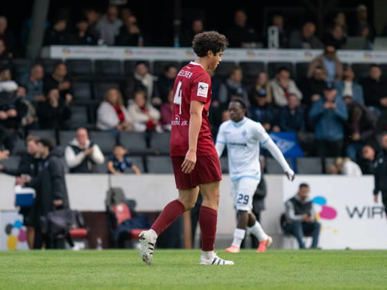 Tim Sechelmann (SV Waldhof Mannheim, 04) enttaeuscht nach 1:5 durch Leon Schurer (SG Sonnenhof Grossaspach, 37) GER, Fussball, SG Sonnenhof Grossaspach vs. SV Waldhof Mannheim, 3. Liga, 8. Spieltag, Aspach, Saison 2026 2027, 10.10.2026 GER, Fussball, SG Sonnenhof Grossaspach vs. SV Waldhof Mannheim, 3. Liga, 8. Spieltag, Aspach, Saison 2026 2027, 10.10.2026 Aspach Copyright: xCarstenxSchweringx EP_CSG