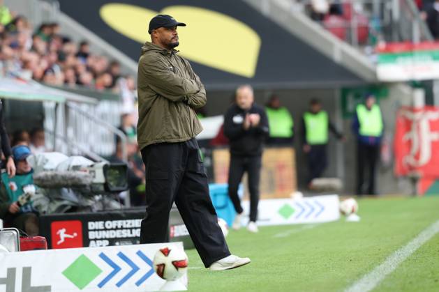 Chef-Trainer Vincent Kompany (FC Bayern Muenchen), FC Augsburg vs. FC Bayern Muenchen, Fussball, 1. Bundesliga, 5. Spieltag, 10.10.2026 DFB DFL regulations prohibit any use of photographs as image sequences and or quasi-video Augsburg Bayern Deutschland