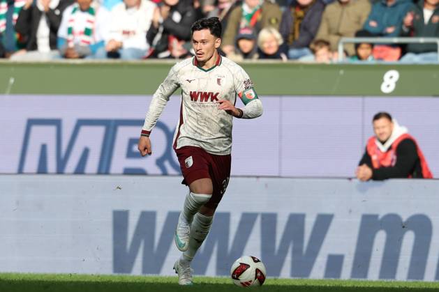 Fabian Rieder 32 (FC Augsburg), FC Augsburg vs. FC Bayern Muenchen, Fussball, 1. Bundesliga, 5. Spieltag, 10.10.2026 DFB DFL regulations prohibit any use of photographs as image sequences and or quasi-video Augsburg Bayern Deutschland