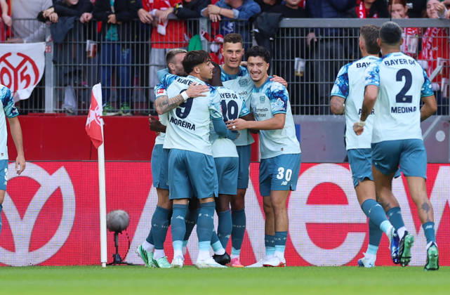 10.10.2026, Fussball Bundesliga, 1. FSV Mainz 05 - Bayer 04 Leverkusen, v.l., Torjubel zum 0:2 durch Patrik Schick (Bayer 04 Leverkusen), Goal celebration, celebrate the goal DFL DFB REGULATIONS PROHIBIT ANY USE OF PHOTOGRAPHS AS IMAGE SEQUENCES AND OR QUASI-VIDEO. xdcx Copyright: HMBxMedia Claus