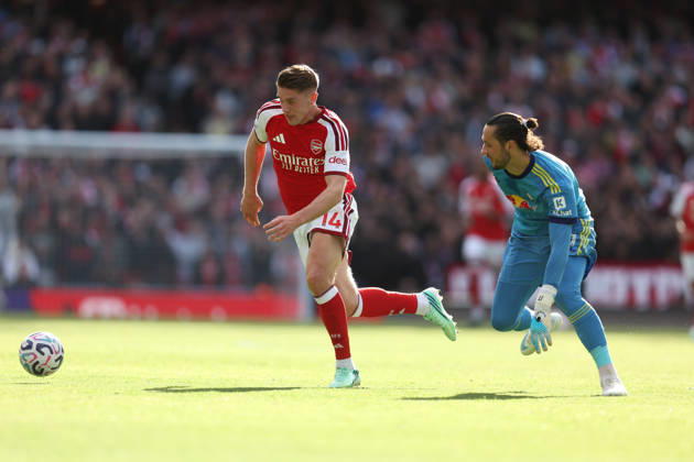 Arsenal v Leeds United 10 October 2026, London - Premier League Football - Arsenal v Leeds United - Viktor Gyokeres of Arsenal pulls away from Leeds United goalkeeper James Trafford - Photo: Charlotte Wilson Offside. London UK Copyright: xCharlottexWilsonx xOffsidexOffside