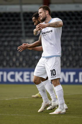 10.10.2026, xhettx, Fussball 3.Liga, SG Sonnenhof Grossaspach - SV Waldhof Mannheim v.l. jubel über das 1:5 durch Julian Ulbricht (SV Waldhof Mannheim, 10)