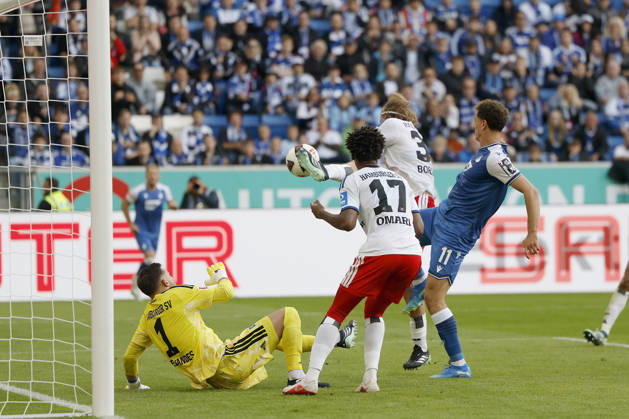 Fisnik Asllani (TSG Hoffenheim) r. Goal scored, erzielt das Tor zum 1:1, celebrate the goal im Bundesliga-Spiel zwischen der TSG 1899 Hoffenheim und dem Hamburger SV in der PreZero Arena, Sinsheim, Deutschland, am 10. Oktober 2026. in action during the Bundesliga match between TSG 1899 Hoffenheim and Hamburger SV at the PreZero Arena, Sinsheim, Germany, on October 10, 2026. DFB DFL REGULATIONS PROHIBIT ANY USE OF PHOTOGRAPHS AS IMAGE SEQUENCES AND OR QUASI-VIDEO, Copyright: HMBxMedia xHeikoxBecker