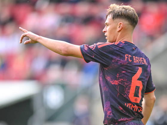 Joshua Kimmich (FC Bayern Muenchen) gestikuliert, gestik waehrend des spiels der 1. Bundesliga zwischen FC Augsburg und FC Bayern Muenchen, WWK Arena am 10. October 2026 in Augsburg, Deutschland. (Foto von Harry Langer DeFodi Images) +++ Joshua Kimmich (FC Bayern Muenchen) gestures during the Bundesliga match between FC Augsburg and FC Bayern Muenchen at WWK Arena on October 10, 2026 in Augsburg, Germany. (Photo by Harry Langer DeFodi Images) DFB DFL REGULATIONS PROHIBIT ANY USE OF PHOTOGRAPHS AS IMAGE SEQUENCES AND OR QUASI-VIDEO. (Photo by Harry Langer DeFodi Images) DFB DFL REGULATIONS PROHIBIT ANY USE OF PHOTOGRAPHS AS IMAGE SEQUENCES AND OR QUASI-VIDEO. -