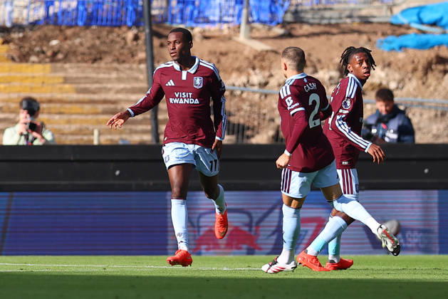 Aston Villa v Brentford, Premier League Nicolas Jackson of Aston Villa celebrates his equalising goal 1-1 during the Aston Villa v Brentford Premier League match at Villa Park, Birmingham, England on 10 October 2026 Credit: Ryan Crockett Every Second Media Editorial use only. All images are copyright Every Second Media Limited. No images may be reproduced without prior permission. All rights reserved. Premier League and Football League images are subject to licensing agreements with Football DataCo Limited. see https: www.football-dataco.com Copyright: xIMAGO EveryxSecondxMediax ESM-2212-0037 RyanxCrockettx xEveryxSecondxMediax