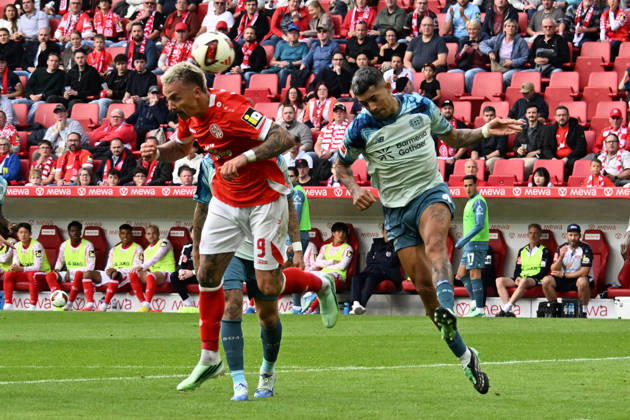 10.10.2026, xsltx, Fussball 1.Bundesliga, FSV Mainz 05 - Bayer 04 Leverkusen v.l. Philipp Tietz (FSV Mainz 05) (DFL DFB REGULATIONS PROHIBIT ANY USE OF PHOTOGRAPHS as IMAGE SEQUENCES and or QUASI-VIDEO) Mainz