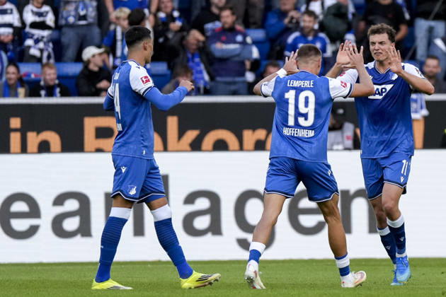 v.li.: Adam Daghim (Hoffenheim, 14), Tim Lemperle (Hoffenheim, 19), Torschütze Fisnik Asllani (Hoffenheim, 11), Spieler der TSG 1899 Hoffenheim, jubeln über das Tor zum 1:1, Jubel, Torjubel, Torerfolg, celebrate the goal, goal, celebration, jubelt ueber das Tor, Freuen, Freude, freut sich, optimistisch, positiv, Spielszene, Highlight, Action, Aktion, 10.10.2026, Sinsheim (Deutschland), Fussball, Bundesliga, TSG 1899 Hoffenheim - Hamburger SV, DFB DFL REGULATIONS PROHIBIT ANY USE OF PHOTOGRAPHS AS IMAGE SEQUENCES AND OR QUASI-VIDEO.