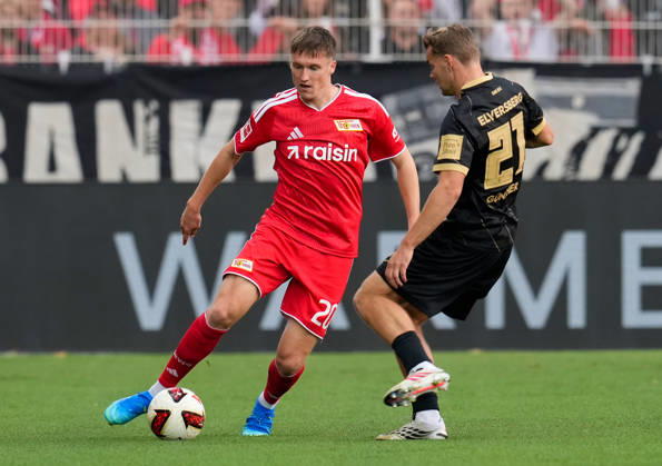 Michel Aebischer (1. FC Union Berlin, 20) gegen Lasse Guenther (SV Elversberg, 21). GER, 1.FC Union Berlin vs SV Elversberg, 1. Bundesliga, 5. Spieltag, Saison 2026-27, Stadion An der Alten Foersterei, Berlin, 10.10.2026 DFL REGULATIONS PROHIBIT ANY USE OF PHOTOGRAPHS AS IMAGE SEQUENCES AND OR QUASI-VIDEO 1.FC Union Berlin vs SV Elversberg, 1. Bundesliga, 5. Spieltag, Saison 2026-27, 10.10.2026 Berlin Copyright: xEibner-Pressefoto ScottxColemanx EP_SCN