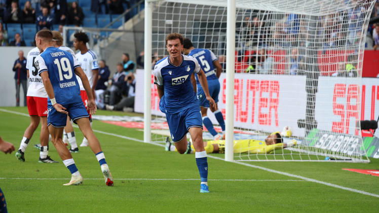 10.10.2026, xrekx, Fussball 1.Bundesliga, TSG 1899 Hoffenheim - Hamburger SV v.l. Torjubel nach dem Tor zum celebrating the goal celebrate 1:1 durch Fisnik Asllani (TSG 1899 Hoffenheim) (DFL DFB REGULATIONS PROHIBIT ANY USE OF PHOTOGRAPHS as IMAGE SEQUENCES and or QUASI-VIDEO) Sinsheim