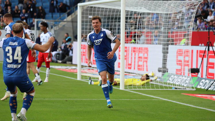 10.10.2026, xrekx, Fussball 1.Bundesliga, TSG 1899 Hoffenheim - Hamburger SV v.l. Torjubel nach dem Tor zum celebrating the goal celebrate 1:1 durch Fisnik Asllani (TSG 1899 Hoffenheim) (DFL DFB REGULATIONS PROHIBIT ANY USE OF PHOTOGRAPHS as IMAGE SEQUENCES and or QUASI-VIDEO) Sinsheim