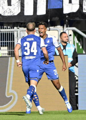 vermeintliches TOR zum 1:1 Bambase Conte TSG 1899 Hoffenheim (20) wegen Foul im Vorfeld aberkannt Torjubel Vladimir Coufal TSG 1899 Hoffenheim (34) TSG 1899 Hoffenheim vs Hamburger SV HSV 10.10.2026 DFL REGULATIONS PROHIBIT ANY USE OF PHOTOGRAPHS AS IMAGE SEQUENCES AND OR QUASI-VIDEO TSG 1899 Hoffenheim vs Hamburger SV HSV