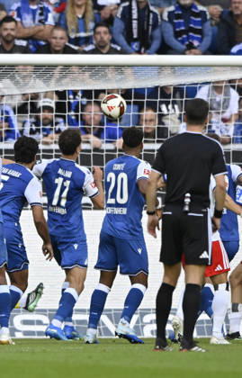 TOR zum 1:1 Fisnik Asllani TSG 1899 Hoffenheim (11) Torschuss Aktion Torchance TSG 1899 Hoffenheim vs Hamburger SV HSV 10.10.2026 DFL REGULATIONS PROHIBIT ANY USE OF PHOTOGRAPHS AS IMAGE SEQUENCES AND OR QUASI-VIDEO TSG 1899 Hoffenheim vs Hamburger SV HSV