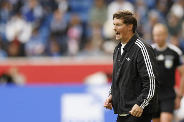 Trainer Merlin Polzin (HSV) im Bundesliga-Spiel zwischen der TSG 1899 Hoffenheim und dem Hamburger SV in der PreZero Arena, Sinsheim, Deutschland, am 10. Oktober 2026. in action during the Bundesliga match between TSG 1899 Hoffenheim and Hamburger SV at the PreZero Arena, Sinsheim, Germany, on October 10, 2026. DFB DFL REGULATIONS PROHIBIT ANY USE OF PHOTOGRAPHS AS IMAGE SEQUENCES AND OR QUASI-VIDEO, Copyright: HMBxMedia xHeikoxBecker