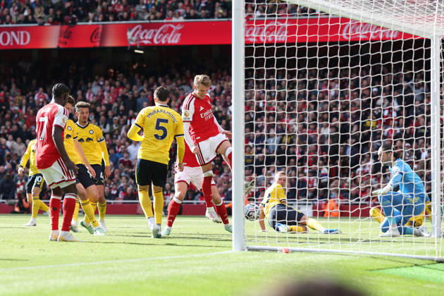 Arsenal v Leeds United 10 October 2026, London - Premier League Football - Arsenal v Leeds United - Martin Odegaard of Arsenal shoots straight into the hands of Leeds United goalkeeper James Trafford - Photo: Charlotte Wilson Offside. London UK Copyright: xCharlottexWilsonx xOffsidexOffside