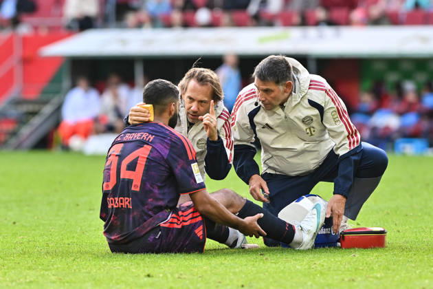 AUGSBURG, GERMANY; 10. OCTOBER: with the Doc - Ismael SAIBARI (FC Bayern Munich 34) during the Bundesliga Match between FC Augsburg vs. FC Bayern Munich at Matchday 5 at WWK-Arena DFL REGULATIONS PROHIBIT ANY USE OF PHOTOGRAPHS AS IMAGE SEQUENCES AND OR QUASI-VIDEO Copyright: xBEAUTIFULxSPORTS Goldbergx