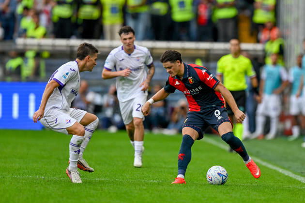 GenoaÕs Vitinha fights for the ball during the Serie A soccer match between Genoa and Fiorentina at the Luigi Ferraris Stadium in Genoa, Italy - Saturday, October 10, 2026. - Soccer .  Copyright: xTanoxPecoraro LaPressex