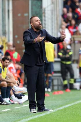 Foto IPP ACGE Genova 10 10 2026 Campionato Serie A 2025 2026 Genoa-Fiorentina nella foto: Daniele De Rossi Italy Photo Press World Copyright Genova italy Italia ITALY Copyright: xR4924_italyphotopressx