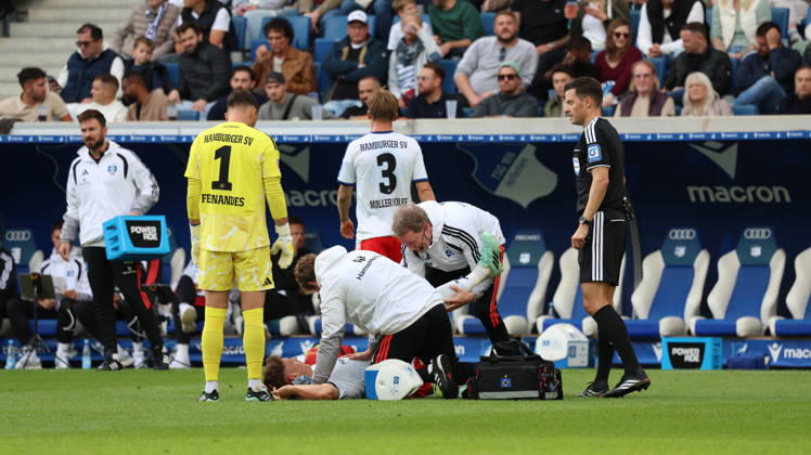 10.10.2026, xrekx, Fussball 1.Bundesliga, TSG 1899 Hoffenheim - Hamburger SV v.l. Nicolai Remberg (Hamburger SV) verletzt, Verletzung, Schmerz, Schmerzen, injured, injury, pain, pains (DFL DFB REGULATIONS PROHIBIT ANY USE OF PHOTOGRAPHS as IMAGE SEQUENCES and or QUASI-VIDEO) Sinsheim