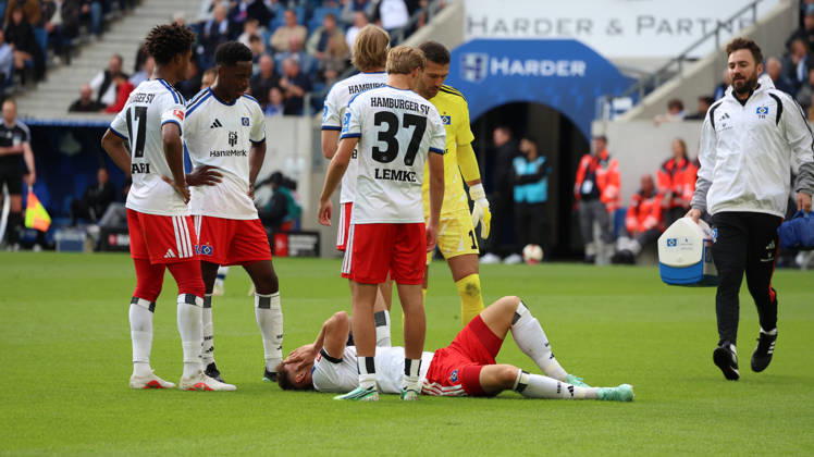 10.10.2026, xrekx, Fussball 1.Bundesliga, TSG 1899 Hoffenheim - Hamburger SV v.l. Nicolai Remberg (Hamburger SV) verletzt, Verletzung, Schmerz, Schmerzen, injured, injury, pain, pains (DFL DFB REGULATIONS PROHIBIT ANY USE OF PHOTOGRAPHS as IMAGE SEQUENCES and or QUASI-VIDEO) Sinsheim
