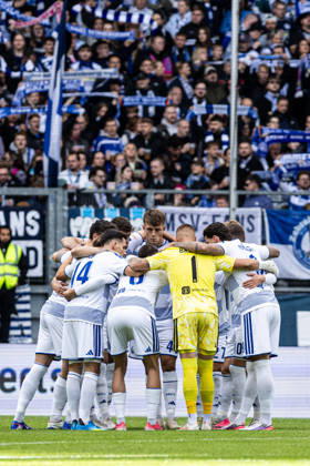 3.Liga: MSV Duisburg TSG Hoffenheim II; 10.10.2026 MSV Duisburg im Teamkreis bis zum Spielbeginn. 3.Liga 8.Spieltag: MSV Duisburg TSG Hoffenheim II; Schauinsland-Reisen-Arena, Duisburg, 10.10.2026 DFB regulations prohibit any use of photographs as image sequences and or quasi video. Copyright: xBEAUTIFULxSPORTS Buriakovx