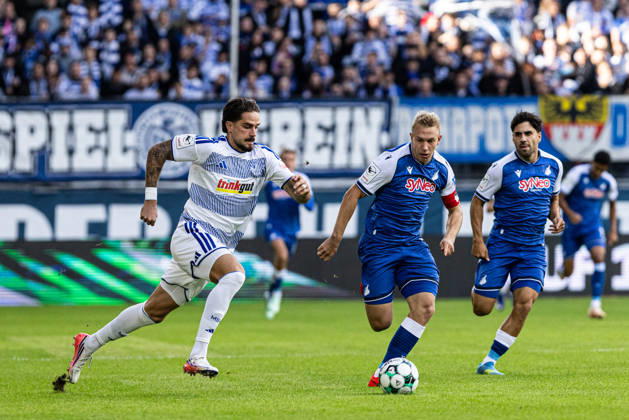 3.Liga: MSV Duisburg TSG Hoffenheim II; 10.10.2026 Lex Tyger Lobinger (MSV Duisburg, 9), Valentin Lässig (TSG Hoffenheim II, 6) 3.Liga 8.Spieltag: MSV Duisburg TSG Hoffenheim II; Schauinsland-Reisen-Arena, Duisburg, 10.10.2026 DFB regulations prohibit any use of photographs as image sequences and or quasi video. Copyright: xBEAUTIFULxSPORTS Buriakovx