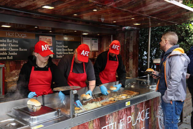 Arsenal v Leeds United 10 October 2026, London - Premier League Football - Arsenal v Leeds United - Chefs serve pre-match food in matching Arsenal caps - Photo: Charlotte Wilson Offside. London UK Copyright: xCharlottexWilsonx xOffsidexOffside