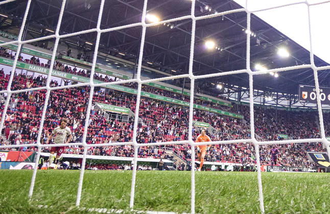Robin Fellhauer of Augsburg scoring the 1-0 goal after 8,4 seconds and after a big mistake of Manuel Neuer, goalkeeper of FC Bayern München , Head coach Vincent Kompany of Bayern München disappointed in the background during the match FC AUGSBURG - FC BAYERN MÜNCHEN on October 10, 2026 at WWK Arena Augsburg, Germany. Season 2026 2027, 1.Bundesliga, FCB,