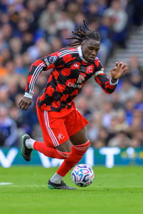 IPSWICH, ENGLAND OCTOBER 10 - Calvin Bassey of Fulham during the Premier League game between Ipswich Town and Fulham at Portman Road on October 10, 2026 in Ipswich, England. (Photo by Keeran Marquis Sports Press Photo) Copyright: xKeeranxMarquis SPPx Sportspressphoto_SPR250846