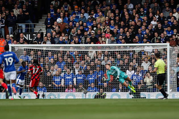 10th October 2026; Portman Road, Ipswich, Suffolk, England; Premier League Football, Ipswich Town versus Fulham; Christian Walton of Ipswich Town sees the ball over the bar AndyxSkinner