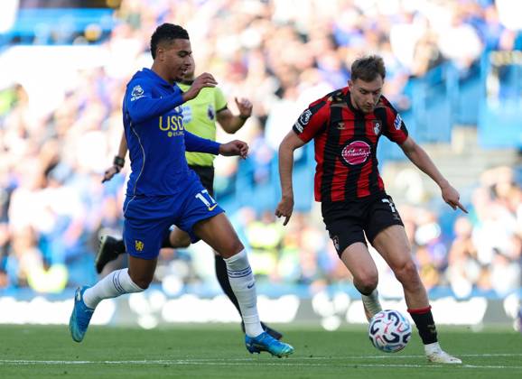 David Brooks of AFC Bournemouth runs with the ball under pressure from Morgan Rogers of Chelsea Chelsea v AFC Bournemouth, Premier League, Football, Stamford Bridge, London, UK, 10 10 2026, England - 10 Oct 2026London Stamford Bridge England United Kingdom EDITORIAL USE ONLY No use with unauthorised audio, video, data, fixture lists, club league logos or live services. Online in-match use limited to 120 images, no video emulation. No use in betting, games or single club league player publications.  Copyright: xHanc WiredxPhotos Shutterstockx 17207404z