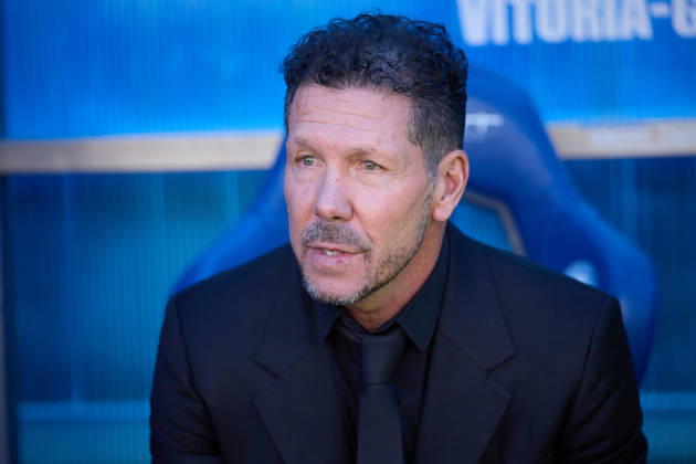October 10, 2026, Vitoria, Alava, Spain: Diego Pablo Cholo Simeone head coach of Atletico de Madrid looks on during the LaLiga EA Sports match between Deportivo Alaves and Atletico de Madrid at Mendizorrotza on October 10, 2026, in Vitoria, Spain. Deportivo Alaves V Atletico De Madrid - La Liga EA Sports - ZUMAa181 20261010_zaa_a181_034 Copyright: xRicardoxLarreinax