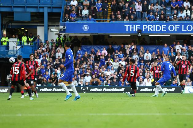 Joao Pedro of Chelsea scoring a goal (3-0) Chelsea v Bournemouth, Premier League, Football, Stamford Bridge, London, UK - 10 Oct 2026London Stamford Bridge United Kingdom EDITORIAL USE ONLY No use with unauthorised audio, video, data, fixture lists, club league logos or live services. Online in-match use limited to 120 images, no video emulation. No use in betting, games or single club league player publications.  Copyright: xSimonxDael Shutterstockx 17206021af
