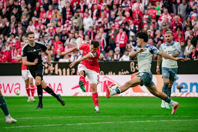 Deutschland: Fussball Saison 2026 2027 , 1. Bundesliga , 5. Spieltag , 1. FSV Mainz 05 vs. Bayer 04 Leverkusen - MEWA-Arena (Mainz) : Eric Martel (1. FSV Mainz 05, 5) Schuss, Torschuss, Chance, Torchance, Gelegenheit Mainz MEWA-Arena Deutschland Germany Copyright: xBennetxLongx