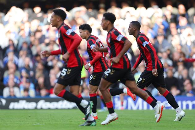 Evanilson of AFC Bournemouth celebrates scoring his team s first goal of the match Chelsea v AFC Bournemouth, Premier League, Football, Stamford Bridge, London, UK, 10 10 2026, England - 10 Oct 2026London Stamford Bridge England United Kingdom EDITORIAL USE ONLY No use with unauthorised audio, video, data, fixture lists, club league logos or live services. Online in-match use limited to 120 images, no video emulation. No use in betting, games or single club league player publications.  Copyright: xHanc WiredxPhotos Shutterstockx 17207404ad