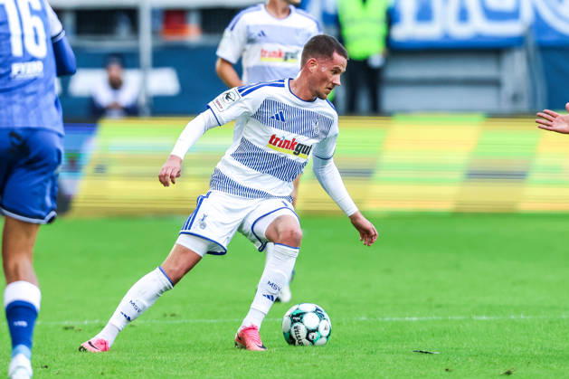 Fussball, 3.Liga Saison 2026 2027 8.Spieltag MSV Duisburg - TSG 1899 Hoffenheim II 10.10.2026, schauinsland-reisen-arena Christian Viet (MSV Duisburg, 10) Duisburg schauinsland-reisen-arena Nordrhein-Westfalen Deutschland