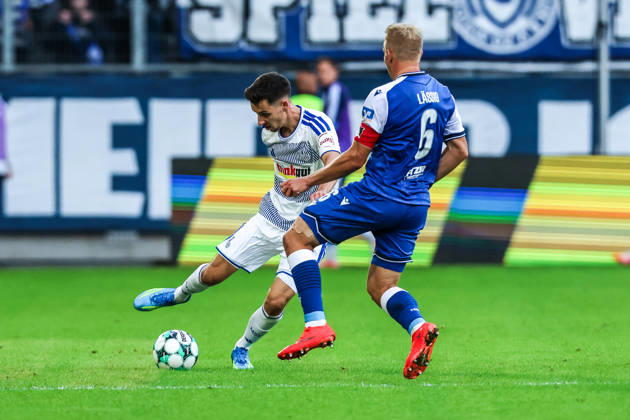 Fussball, 3.Liga Saison 2026 2027 8.Spieltag MSV Duisburg - TSG 1899 Hoffenheim II 10.10.2026, schauinsland-reisen-arena Conor Noß (MSV Duisburg,14) Valentin Lässig (Hoffenheim, 6) Duisburg schauinsland-reisen-arena Nordrhein-Westfalen Deutschland