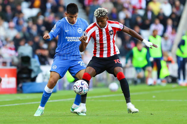 SUNDERLAND, ENGLAND, OCTOBER 10: Diego Gómez of Brighton & Hove Albion (L) vies with Nilson Angulo of Sunderland AFC (R) during a Premier League 2026-27 match between Sunderland AFC and Brighton & Hove Albion at the Stadium of Light on October 10, 2026 in Sunderland, England. (Photo by Zach Forster Sports Press Photo) Copyright: xZachxForster SportsxPressxPhotox Sportspressphoto_SPR250879