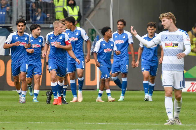 Die Mannschaft von Hoffenheim Jubel Freude Emotion Torjubel Torschuetze Torschütze Tobias Fleckstein (Duisburg 5) (Eigentor) 10.10.2026 ¢ Fussball ¢ MSV Duisburg vs TSG 1899 Hoffenheim II, Schauinsland-Reisen-Arena, Duisburg, DFB DFL REGULATIONS PROHIBIT ANY USE OF PHOTOGRAPHS AS IMAGE SEQUENCES AND OR QUASI-VIDEO NRW Germany