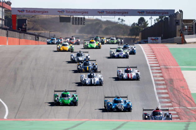 AUTO - ELMS - 4 HOURS OF PORTIMAO 2026 Start 22 PEEBLES Griffin (aus), SAUCY Grà goire (sui), HANLEY Benjamin (gbr), United Autosports, Oreca 07 - Gibson, LMP2, action 25 KAISER Matthias (sui), LYNN Alex (gbr), HUGHES Jake (gbr), Algarve Pro Racing, Oreca 07 - Gibson, LMP2, action during the 4 Hours of Portimao 2026, 6th round of the 2026 European Le Mans Series on the Autodromo Internacional do Algarve from October 8 to 10, 2026 in Portimao, Portugal - Copyright: xJoaoxFilipex
