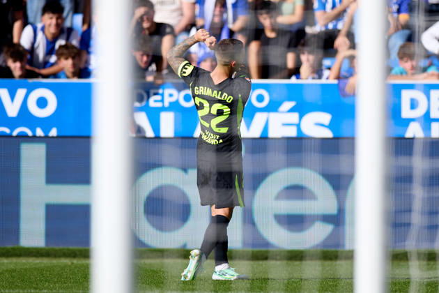 October 10, 2026, Vitoria, Alava, Spain: Alejandro Grimaldo of Atletico de Madrid celebrates after scoring the team s first goal during the LaLiga EA Sports match between Deportivo Alaves and Atletico de Madrid at Mendizorrotza on October 10, 2026, in Vitoria, Spain. Vitoria Spain - ZUMAa181 20261010_zaa_a181_042 Copyright: xRicardoxLarreinax