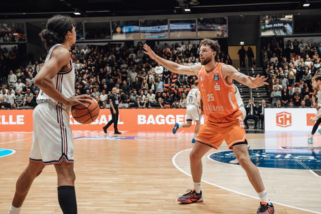 easyCredit Basketball Bundesliga, 5. Spieltag, Niners Chemnitz -Bayern München 10.10.2026 ab 16:00 Uhr Chemnitz, Chemnitz Arena Im Foto: 25 Ben Burnham easyCredit Basketball Bundesliga, 5. Spieltag, Niners Chemnitz - Bayern München Chemnitz Sachsen Deutschland Copyright: xEHLxMedia MichelxKöhlerx 20261010-Niners-Chemnitz-Bayern-M__nchen-058