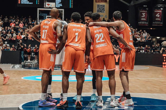 easyCredit Basketball Bundesliga, 5. Spieltag, Niners Chemnitz -Bayern München 10.10.2026 ab 16:00 Uhr Chemnitz, Chemnitz Arena Im Foto: Team Niners Chemnitz easyCredit Basketball Bundesliga, 5. Spieltag, Niners Chemnitz - Bayern München Chemnitz Sachsen Deutschland Copyright: xEHLxMedia MichelxKöhlerx 20261010-Niners-Chemnitz-Bayern-M__nchen-063