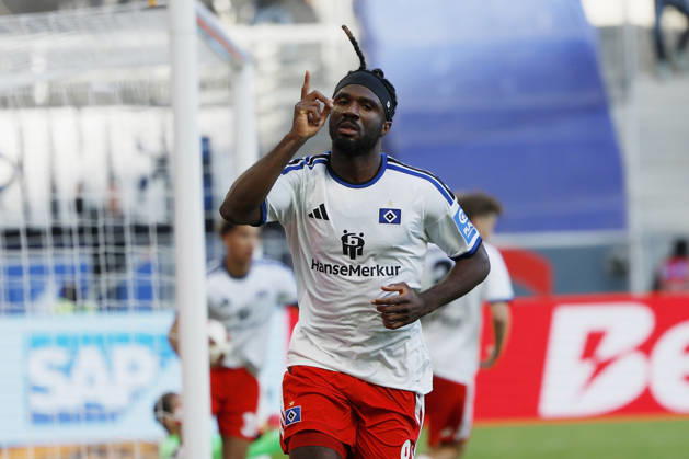 Terem Moffi (HSV) r. setzt sich im Kopfball gegen Ozan Kabak (TSG Hoffenheim) durch und Goal scored, erzielt das Tor zum 2:2, celebrate the goal im Bundesliga-Spiel zwischen der TSG 1899 Hoffenheim und dem Hamburger SV in der PreZero Arena, Sinsheim, Deutschland, am 10. Oktober 2026. in action during the Bundesliga match between TSG 1899 Hoffenheim and Hamburger SV at the PreZero Arena, Sinsheim, Germany, on October 10, 2026. DFB DFL REGULATIONS PROHIBIT ANY USE OF PHOTOGRAPHS AS IMAGE SEQUENCES AND OR QUASI-VIDEO, Copyright: HMBxMedia xHeikoxBecker